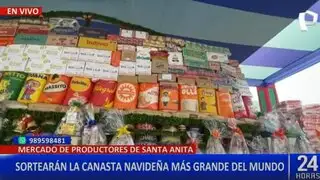 La canasta navideña más grande del mundo está en el Mercado de Productores de Santa Anita