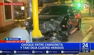 Cercado de Lima: Choque entre camioneta y taxi deja 4 heridos