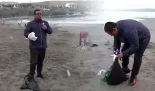 Por gran cantidad de basura: reportero de BDP ayuda a limpiar playa Agua Dulce y Las Sombrillas