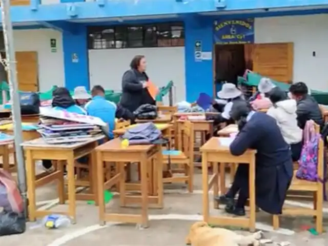 Intensas lluvias inundaron colegios en Huancayo: escolares reciben clases a la intemperie