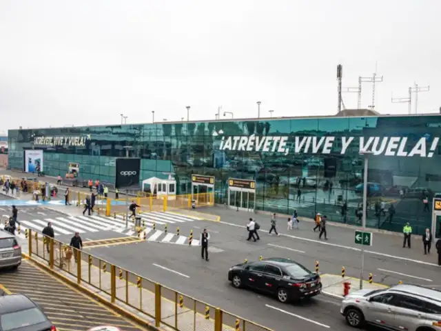 Aeropuerto Jorge Chávez: familias protagonizan conmovedores reencuentros por Navidad