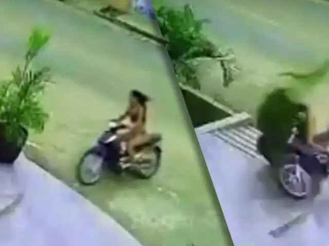 Imágenes impactantes: Mujer vuela por los aires tras estrellar su moto en Tarapoto