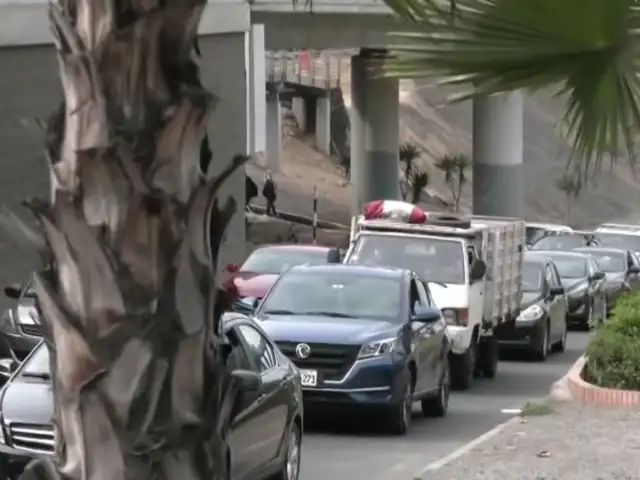 Miraflores: caos vehicular por cierre de tramo de avenida Armendáriz