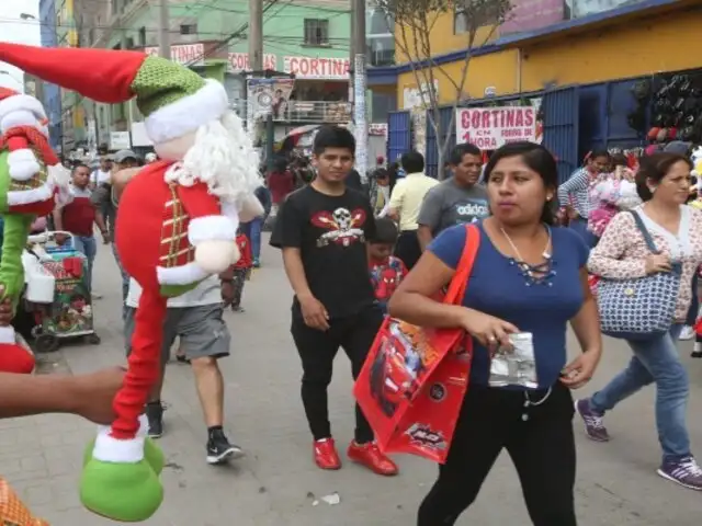 Navidad 2024: Expectativa de gasto cae un 22% en comparación al año pasado, revela estudio