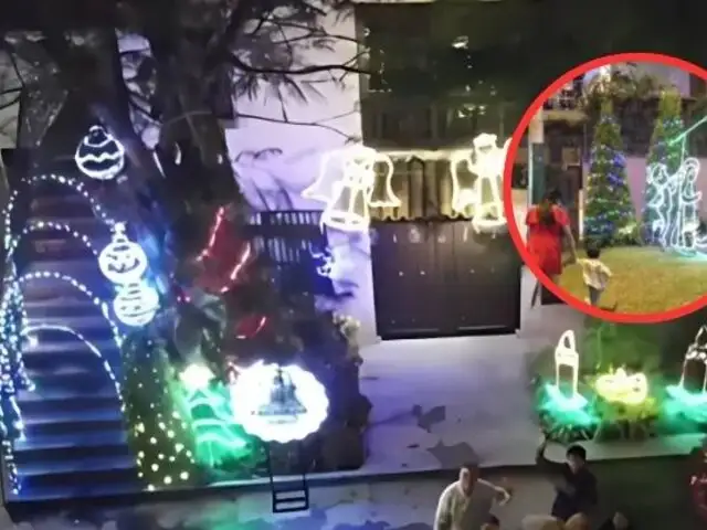 ¡Surco se viste de Navidad! Calle Monte Umbroso causa sensación por sus decoraciones