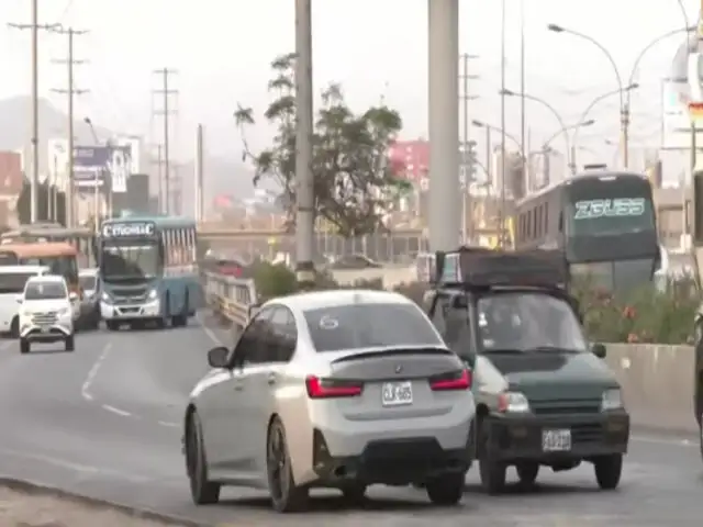 ¡Increíble! Conductores realizan maniobras peligrosas en Vía Evitamiento