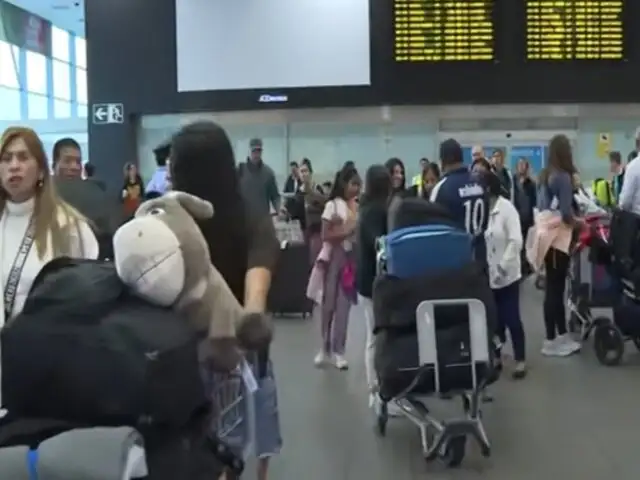 Emotivos reencuentros marcan la última Navidad en el Aeropuerto Jorge Chávez