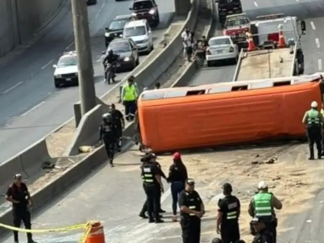 Tragedia en Puente Piedra: choque entre 'anconero' y auto deja un muerto y seis heridos