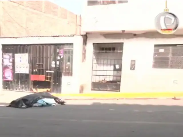 De tres balazos: criminales asesinaron a joven afuera de una tienda en Chorrillos