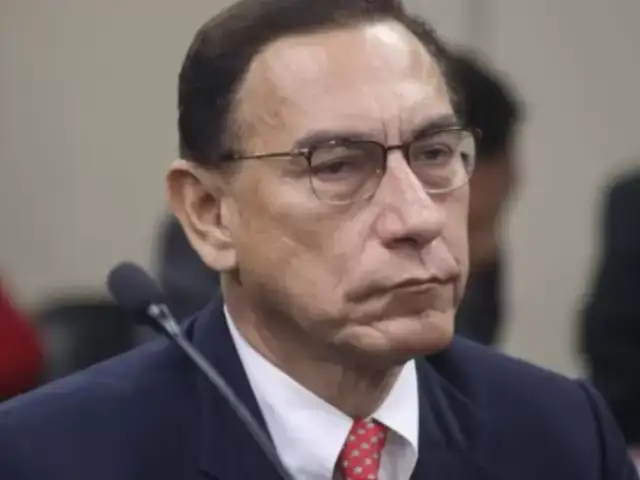 Proponen inhabilitar por 10 años a Martín Vizcarra por cierre del Congreso