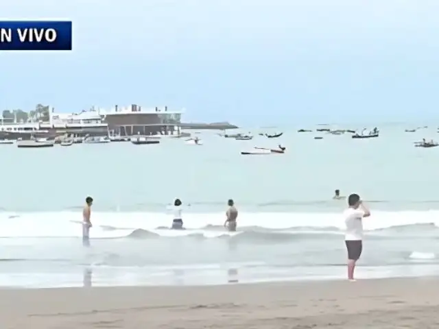 Así luce la playa Agua Dulce en la mañana del último domingo del 2024