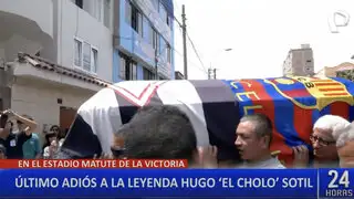 Restos de Hugo "El Cholo" Sotil fueron enterrados en Huachipa