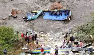 Áncash: al menos 6 muertos y 15 heridos, varios de ellos graves deja caída de bus al río Pacosbamba