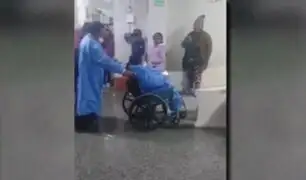 Lluvias inundan hospital y rescatan en silla de ruedas a pacientes atrapados