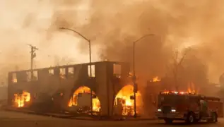 Se eleva a cinco el número de muertos por incendios en Los Ángeles