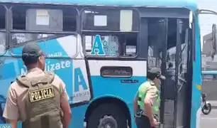 ¿Una nueva forma de atentado? Lanzan gas tóxico a chofer de bus “El Chino” en SMP