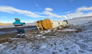 Moquegua: camión cisterna que trasladaba combustible se volcó cerca del canal Pasto Grande