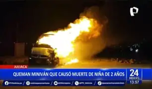 Juliaca: pobladores queman minivan tras fatal accidente de tránsito