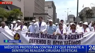 Médicos protestan contra ley que permite a odontólogos hacer procedimientos estéticos