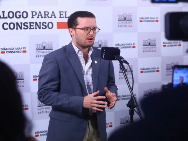 Congresista Alejandro Cavero pide priorizar debate sobre retiro de maestros condenados por terrorismo