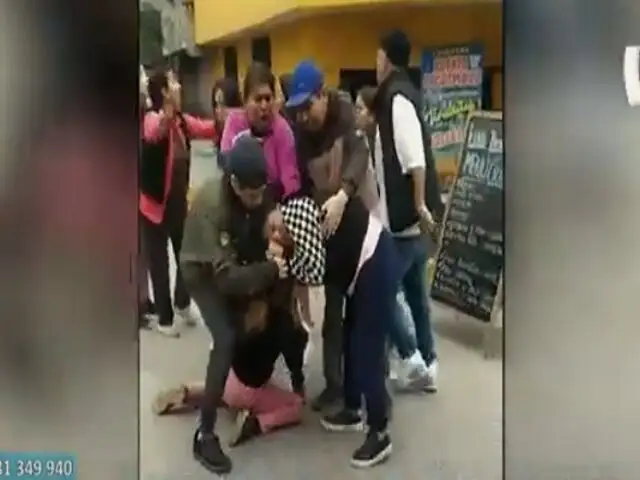 Dueñas se agarraron a los golpes: competencia entre cevicherías en VMT desata violento enfrentamiento