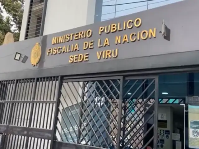 La Libertad: policía detiene a menores de edad por lanzar pirotécnicos cerca del Ministerio Público de Virú