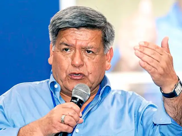 César Acuña asegura estar "contento" y tener "plata como cancha para la seguridad"