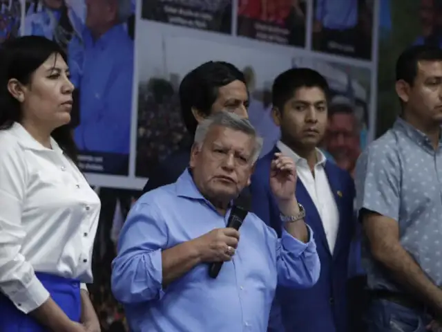 César Acuña a los medios: “Me acompañan para ver a que hora me hacen meme, es su trabajo”