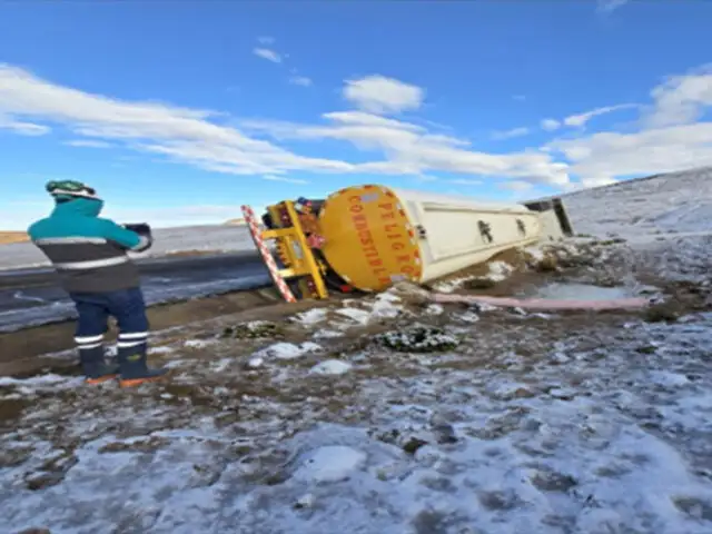 Moquegua: camión cisterna que trasladaba combustible se volcó cerca del canal Pasto Grande