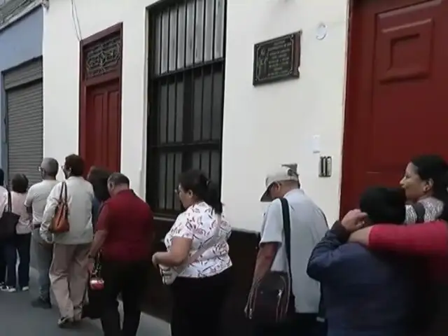 Fieles de San Judas Tadeo forman colas de hasta 6 cuadras para ingresar a iglesia San Francisco