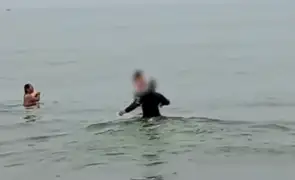 Chorrillos: mujer en aparente estado de ebriedad intentó ahogar a su bebé en el mar