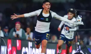 Piero Quispe anota en el último minuto y le da el triunfo a Pumas ante Mazatlán