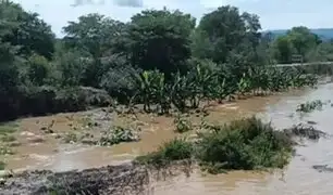 Crecida del río Tumbes inunda campos de cultivo y mantiene en alerta a población