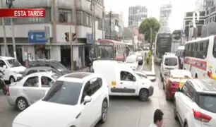 Caos vehicular por cierre parcial de avenida Petit Thouars debido a obras