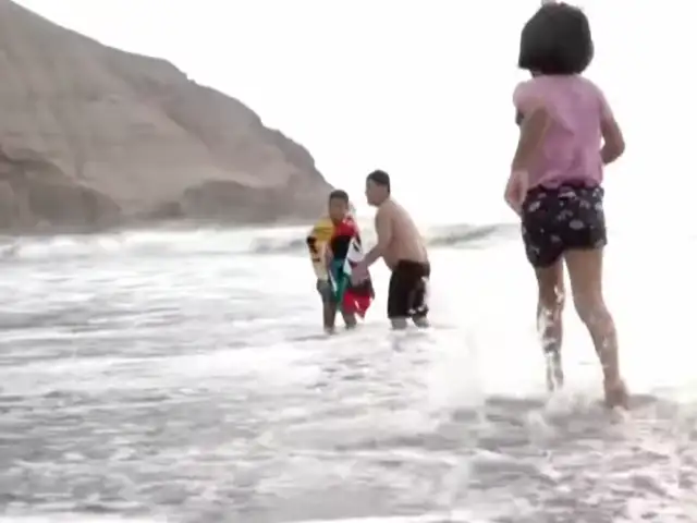 Chorrillos: colocan arena en playa La Herradura