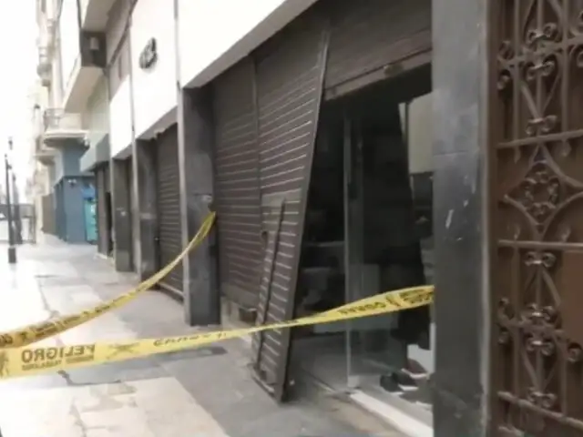 Delincuentes intentan robar tienda de calzado en el Jirón de la Unión