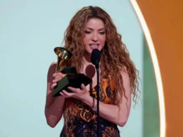 Mensajes políticos en los Grammy 2025: Shakira dedicó su premio a "los hermanos migrantes"