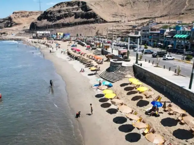 Playa La Herradura: retiran piedras y colocan arena para atraer veraneantes