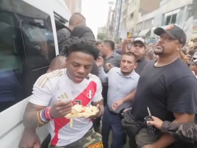 Vendedora de comida pide a Speed que pague por el pollo broaster que comió en su visita: "Yapéame"