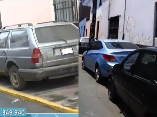 Estacionan autos en veredas del Rímac: dificultan el paso y bloquean ingresos a viviendas