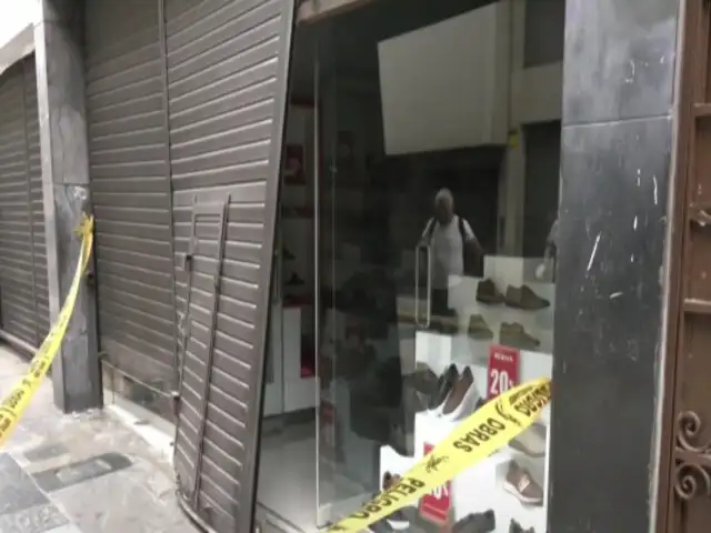 A pocos metros de Palacio de Gobierno: desconocidos intentaron asaltar tienda de calzados