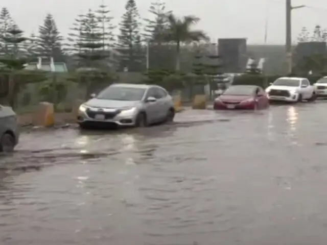 A tomar precauciones: Av. Alipio Ponce inundada por desborde de río Surco