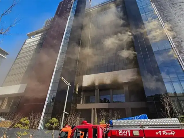 Corea del Sur: al menos seis muertos y más de 20 heridos deja incendio en un hotel en construcción