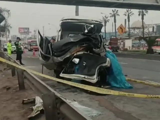 ¡Tragedia en Puente Piedra! Chofer de furgoneta muere al chocar con bus de transporte público