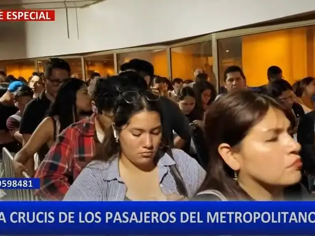 Caos en el Metropolitano: usuarios enfrentan interminables colas, calor y peleas a diario