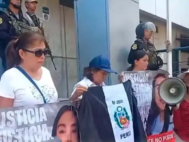 Tragedia en Trujillo: Vecinos protestan en la Fiscalía y claman justicia por muertos del Real Plaza