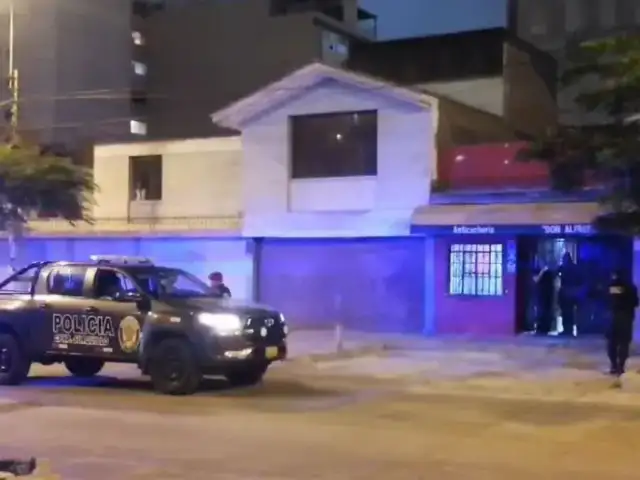 ¡Terror en anticuchería de Surquillo!: balean a hombre y le roban su vehículo