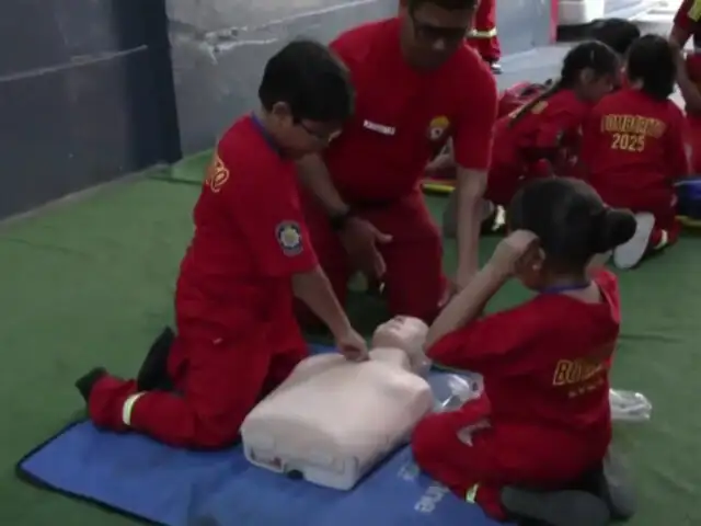 La Victoria: menores participan en clausura de taller de ‘mini bomberos’