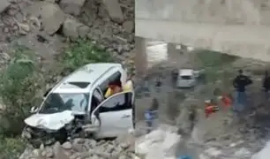 Conductor cae desde puente en Carabayllo al intentar huir de delincuentes