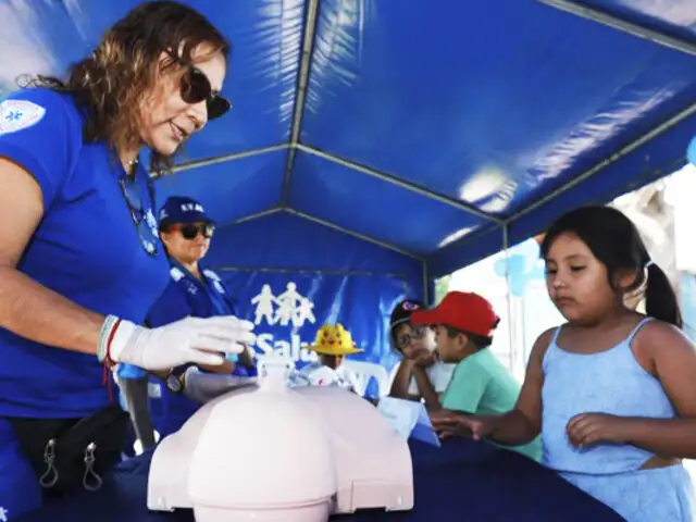 Regreso a clases seguro: Essalud enseña a cientos de niños a cómo actuar frente a una emergencia en el colegio